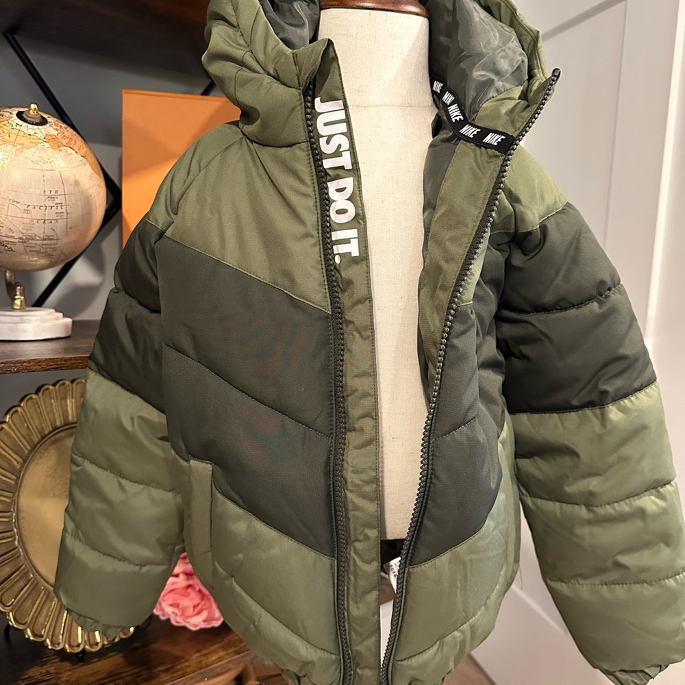 Nike Olive and Sage Hooded Puffer Jacket - Picture 5 of 14
